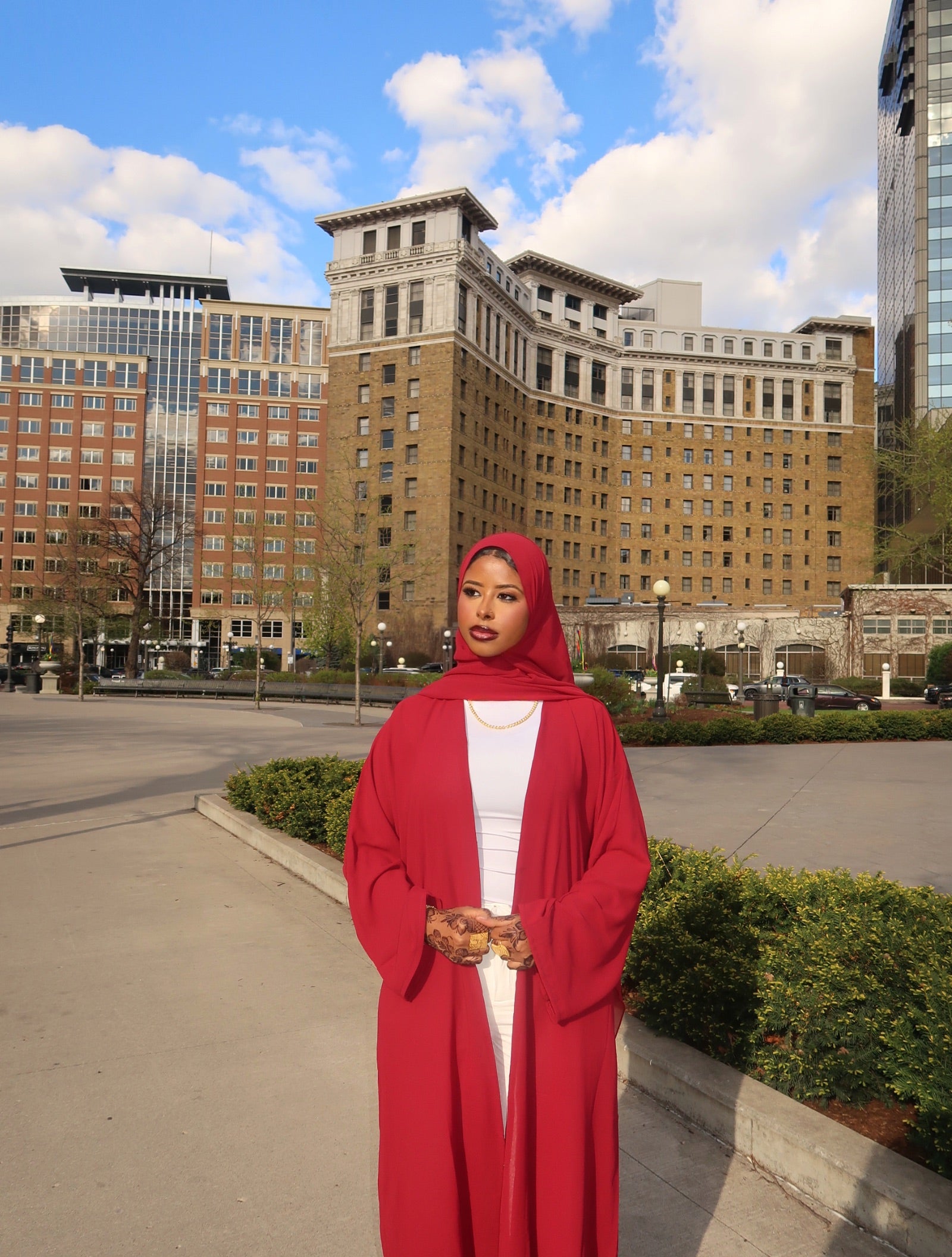Azure-maroon abaya